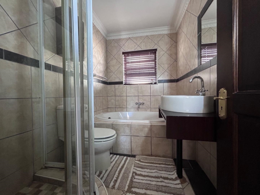 3 Bedroom Property for Sale in Jeffreys Bay Central Eastern Cape